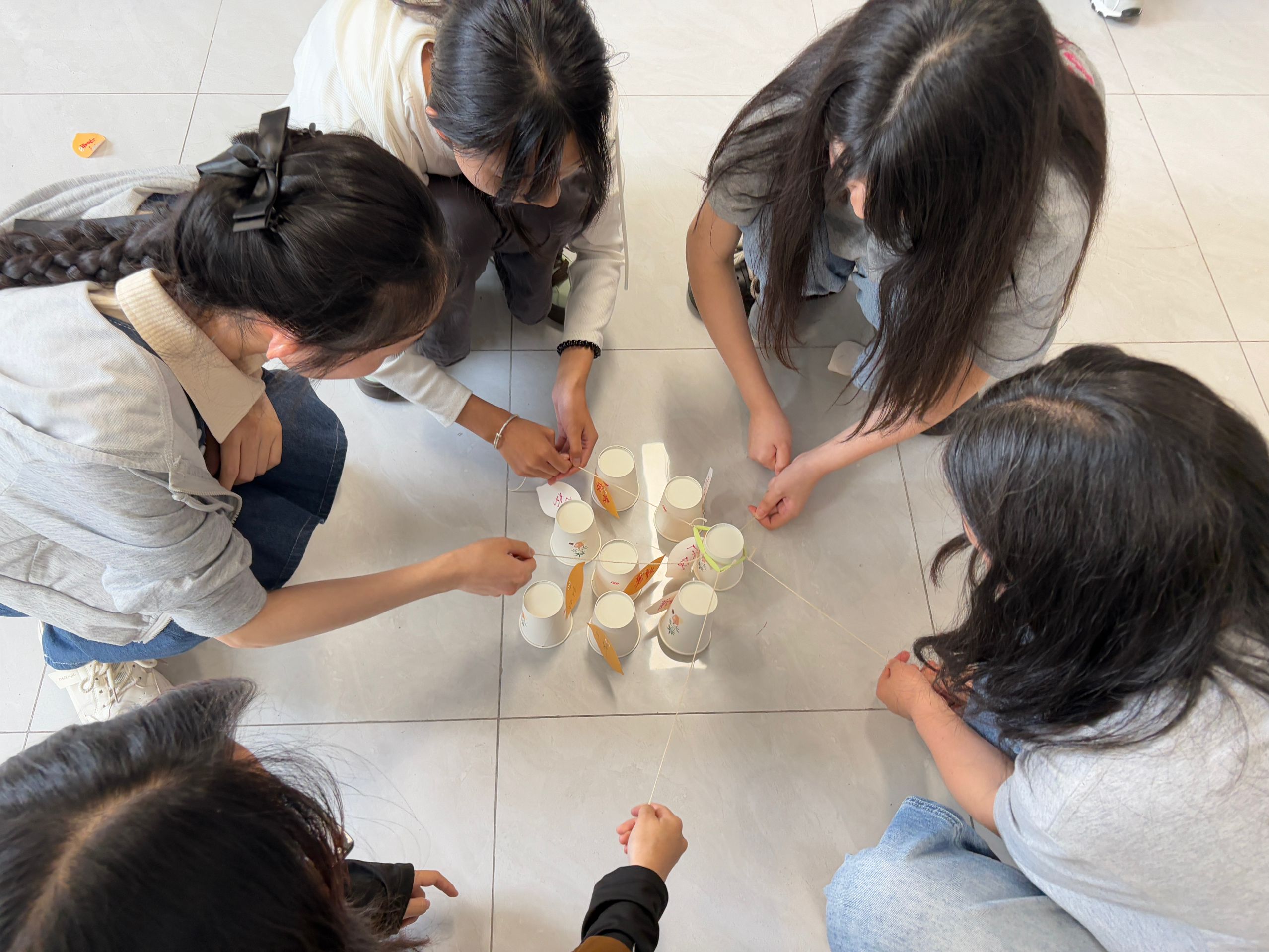 2.情绪纸杯.jpg 2.情绪纸杯.jpg